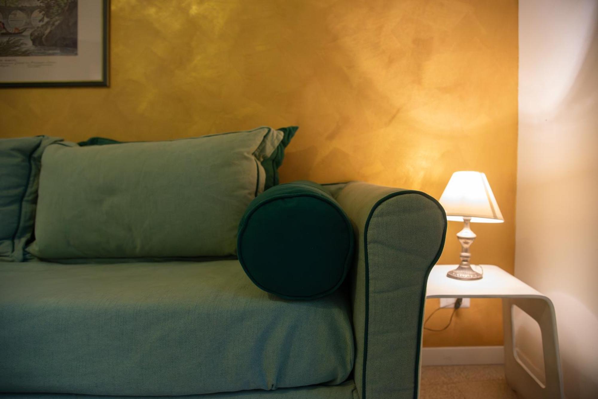 Santonofrio Apartments Рим Экстерьер фото