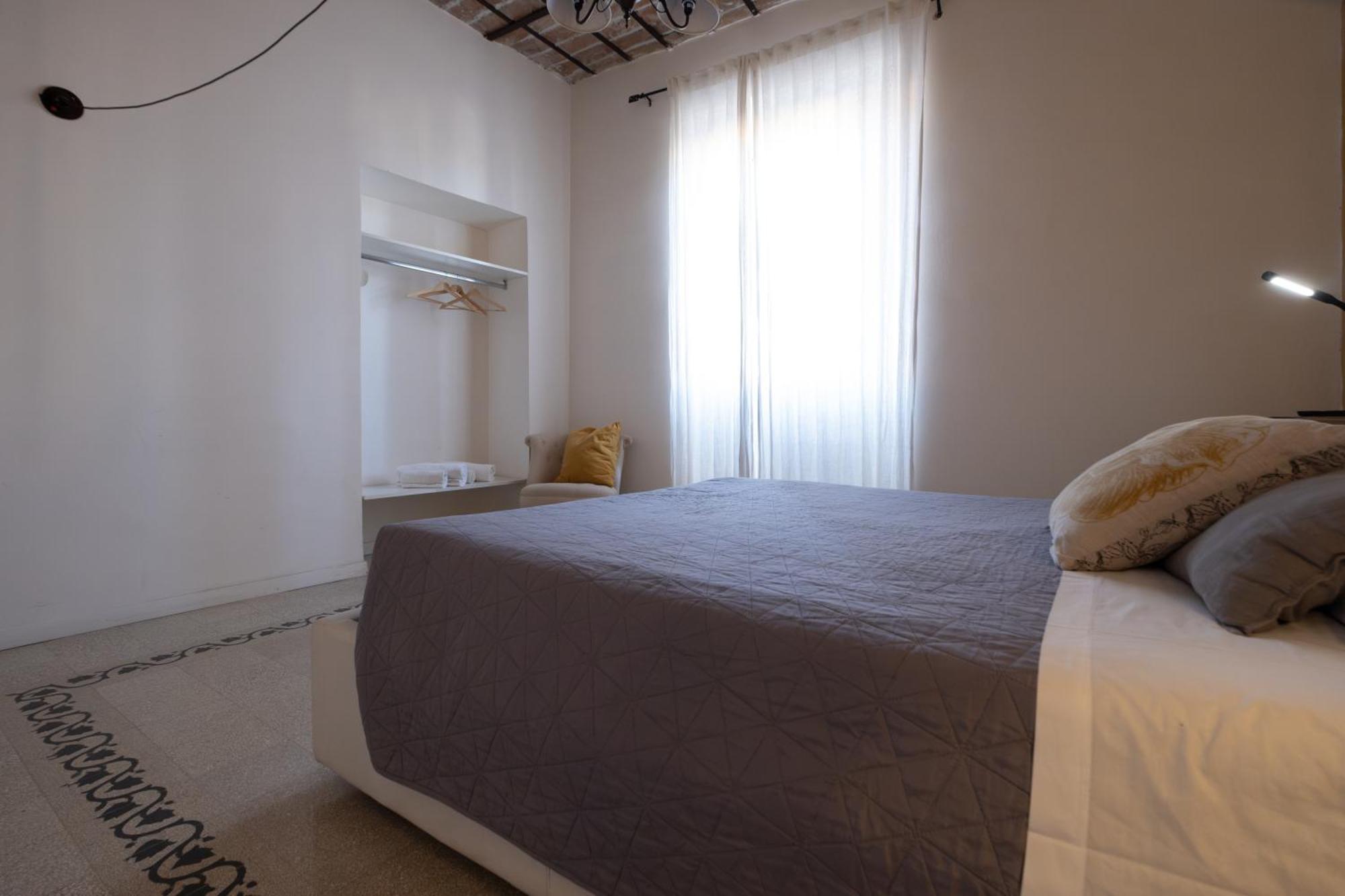 Santonofrio Apartments Рим Экстерьер фото